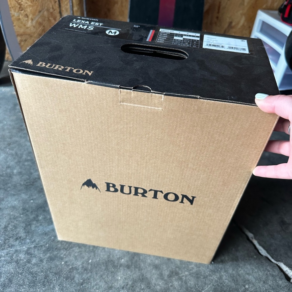 BRAND NEW Burton Bindings- Lexa EST Women's Medium Snowboard Binding- Black